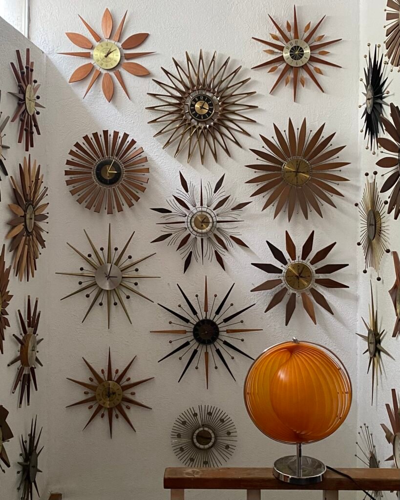 Relojes Mid Century Modern, conocidos como Starbust y de la space age o era atómica. Esta colección pertenece al acervo de Legado Toriello Guerra y Legado y memoria Arquitectónica